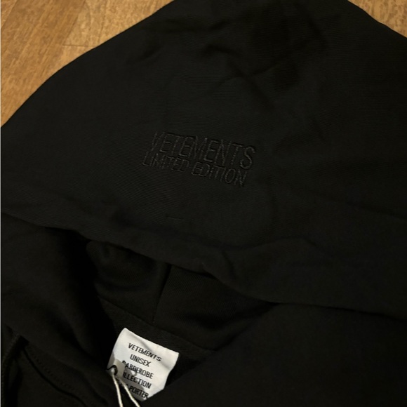 Vetements Hoodie Brand New - Black - Picture 5 of 5